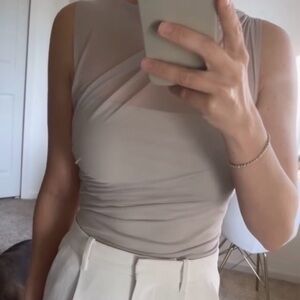 A&F beige top